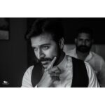 Pearle Maaney Instagram - Mine 🌸 @srinish_aravind ❤️ . . . Click @sainu_whiteline Event @eventiaevents #pearlishwedding
