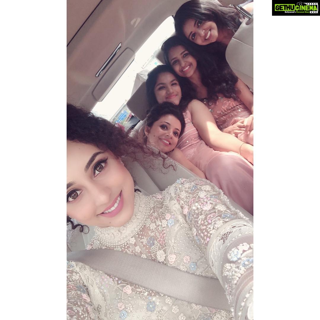 Pearle Maaney Instagram - My sisters... 🌸 they took care of me like a baby on my big day. . . . . Gown by @labelmdesigners