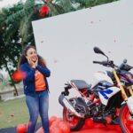 Pearle Maaney Instagram – So this was the Big Surprise! I’m on cloud 9 😍 The fact that Srini thought about gifting me a Bike is what surprised me the most…This  gift had a lot of hidden meanings… and that’s what makes this Super Special. Thank You @srinish_aravind for being the amazing husband that you are. Nila… you have an Amazing Hero to look up to ❤️
.
#bmwg310r 
@bmwmotorrad_in @evmbmw_motorrad 
Event : @eventiaevents 
Clicks : @magicmotionmedia 
Location: @lemeridienkochi