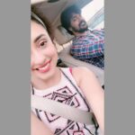 Pearle Maaney Instagram - When you are sitting next to a focused Driver... usually all I do is play music in the car,click selfies and Talk talk talk 🗣🗣🗣🎼. 📸📸📸 @srinish_aravind 🥰 🧿 32 more days to Go! #longdrives #icecreams #chocolates