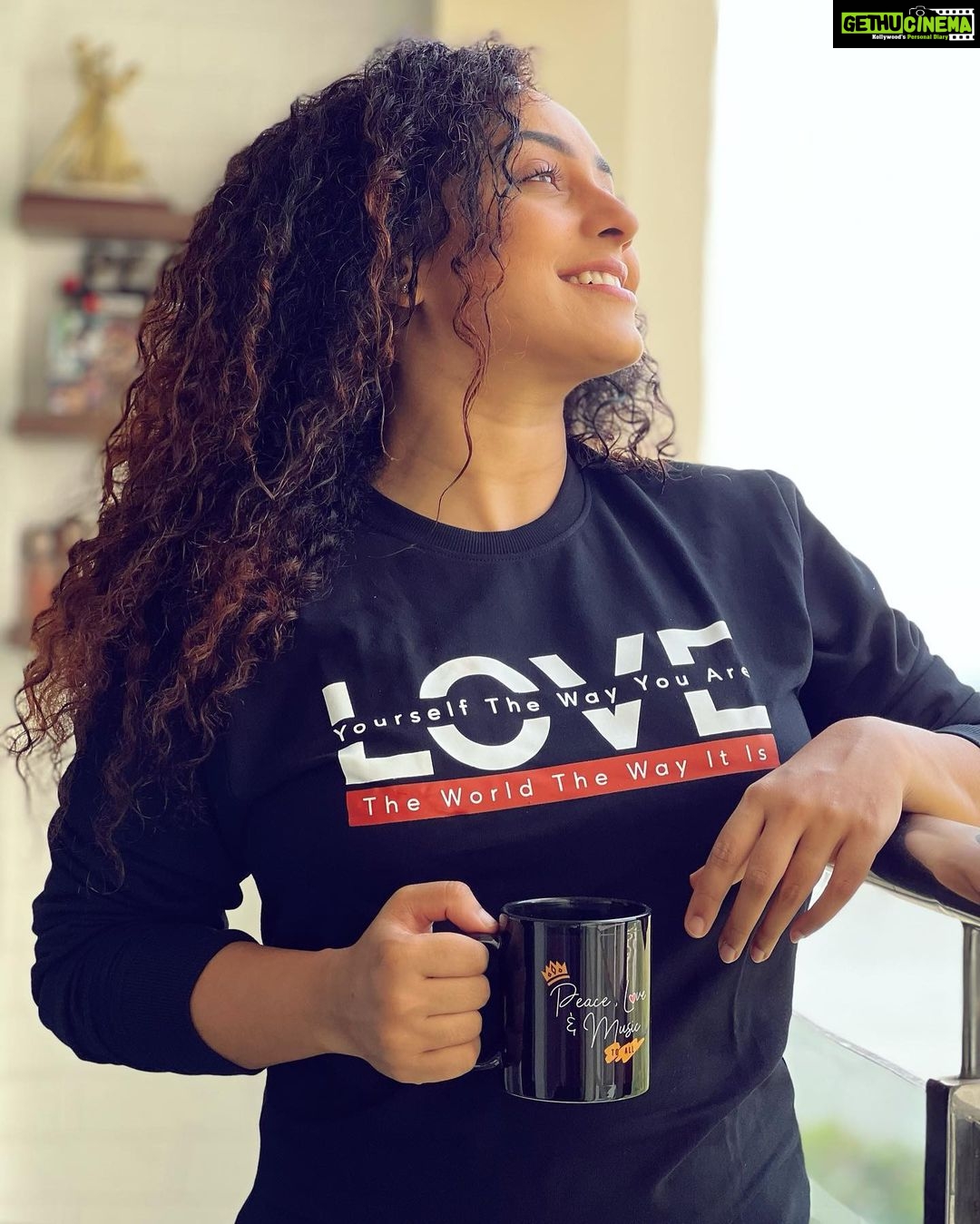 Pearle Maaney Instagram - “Love Yourself The Way You Are.. Love The World The Way it is.” . Where have you heard these Lines?Comment Below 😌 . This month it’s all about Love and it’s the Perfect Piece that can be Added to Your Wardrobe. ❤️ Wear Some Love as You Celebrate Love 😋 . BUY Your Favourite Sweatshirt/Hoodie/ T-shirt on pearlemaaney.themerchbay.com . Available in More Colours and All Sizes! Link in Bio 🥰❤️ . PS: Our Peace Love Music Mugs are now my Fav 😋 #pearlemaaneymerch