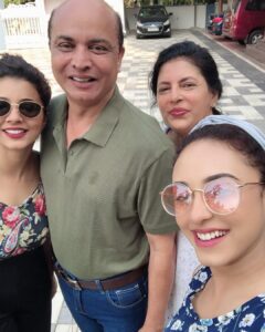 Pearle Maaney Instagram - Family love ❤️ . @mollymaaney @rachel_maaney @maaneypaul