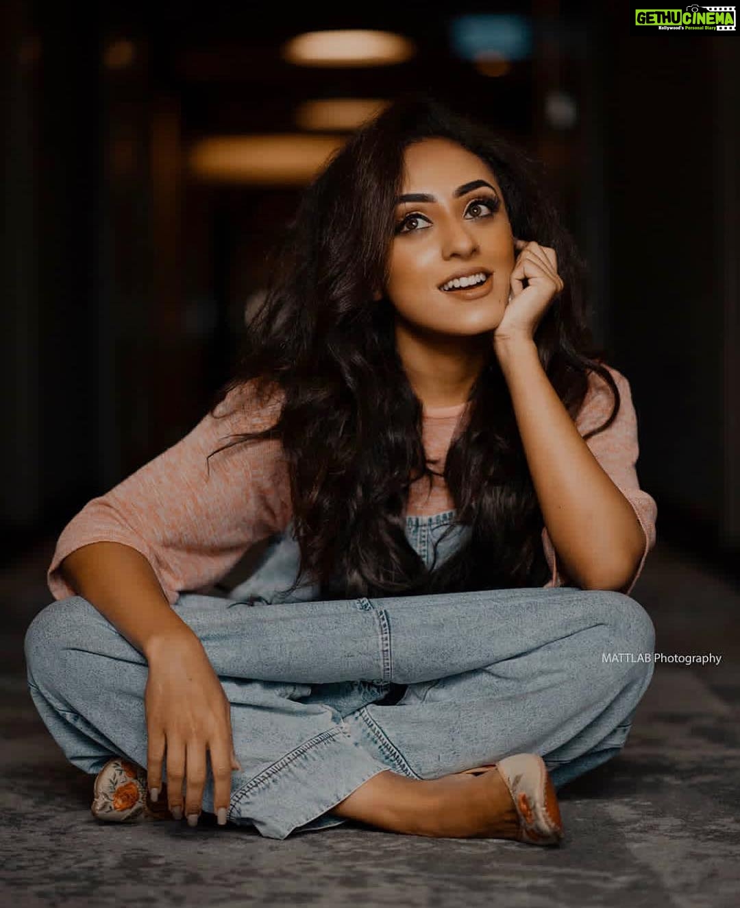 Pearle Maaney Instagram - What makes you the happiest? 😀 . . Click by @matt_atelier