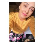 Pearle Maaney Instagram - Hello! Yellow 🌼