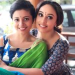 Pearle Maaney Instagram - My Vavachi ❤️ #sister Do we look similar? 😋 @rachel_maaney Thank you @fidanrafiq for this beautiful click ❤️ My kurti from @akankshacouture