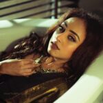 Pearle Maaney Instagram – Sometimes you need to stop thinking to listen to your hearts Voice.🤗❤️
Peace Love And Music to All🥰

stylist: @ratikhavenugopal @brideupin sari: @flauntbyratikha  cam: @matt_atelier