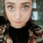 Pearle Maaney Instagram - “The way you look at yourself in the mirror after you end up doing something really stupid is usually priceless”. 😜 #chammiPoyi