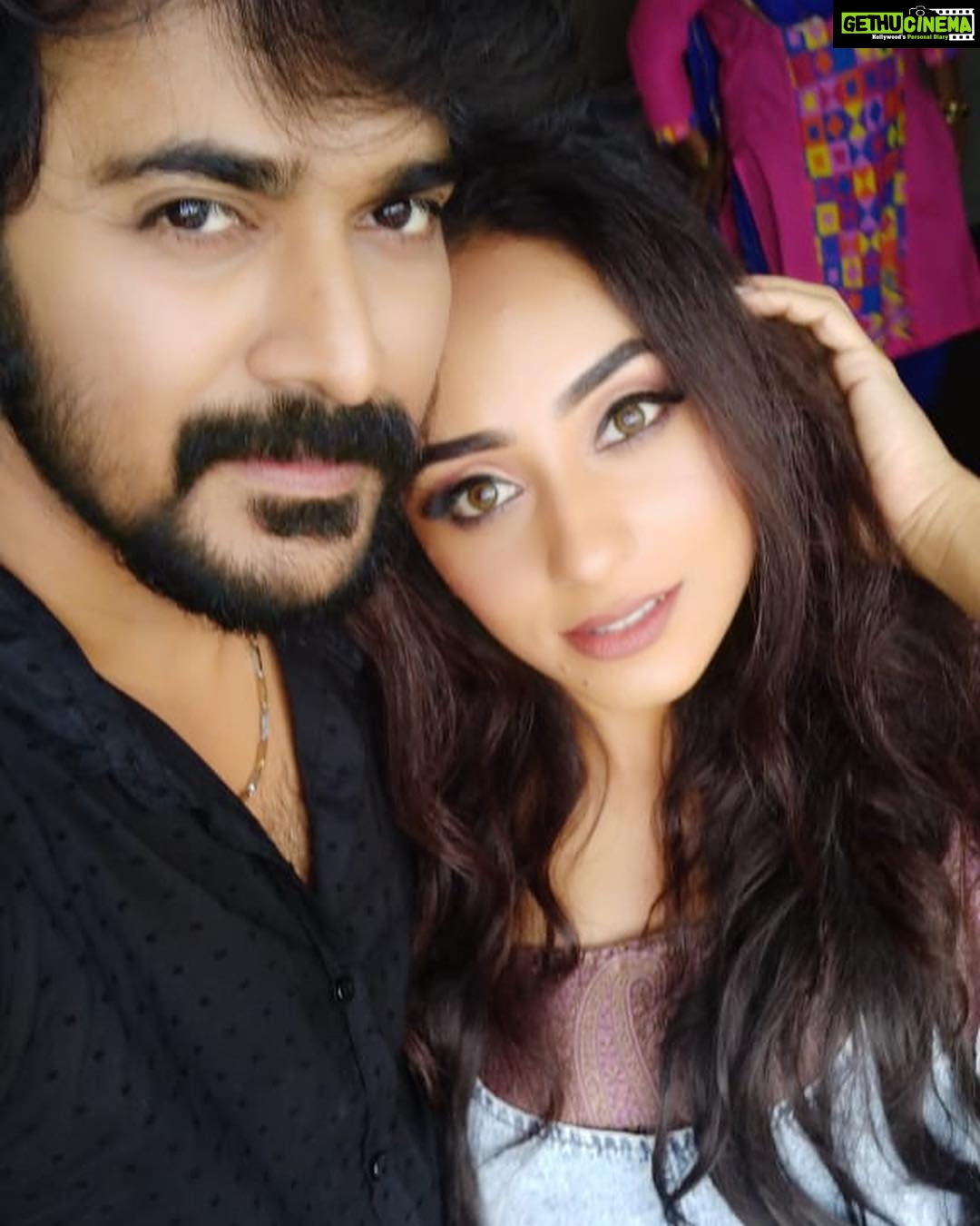Pearle Maaney Instagram - 😋 ❤️ @srinish_aravind Chennai, India