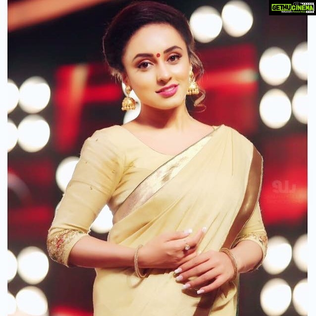 Pearle Maaney Instagram - You are Amazing ❤️ Peace Love n Music to All ❤️