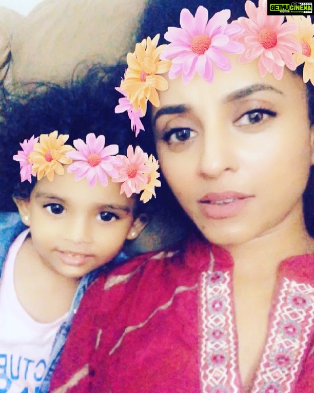 Pearle Maaney Instagram - Raylene... she has curly hair too! 🤗 Peace Love and Music to All ❤️
