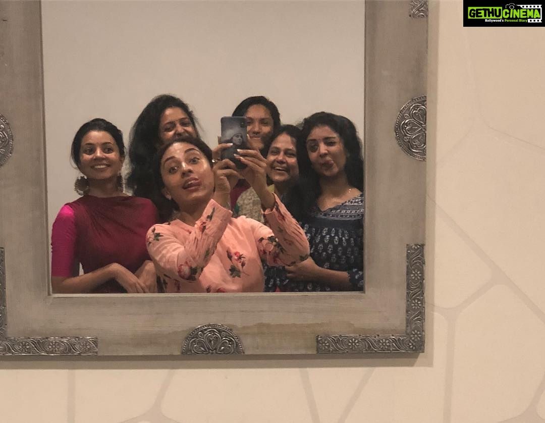 Pearle Maaney Instagram - Thank You Diwali for getting us all Together ❤️ #Family