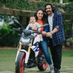 Pearle Maaney Instagram - So this was the Big Surprise! I’m on cloud 9 😍 The fact that Srini thought about gifting me a Bike is what surprised me the most…This gift had a lot of hidden meanings… and that’s what makes this Super Special. Thank You @srinish_aravind for being the amazing husband that you are. Nila… you have an Amazing Hero to look up to ❤️ . #bmwg310r @bmwmotorrad_in @evmbmw_motorrad Event : @eventiaevents Clicks : @magicmotionmedia Location: @lemeridienkochi