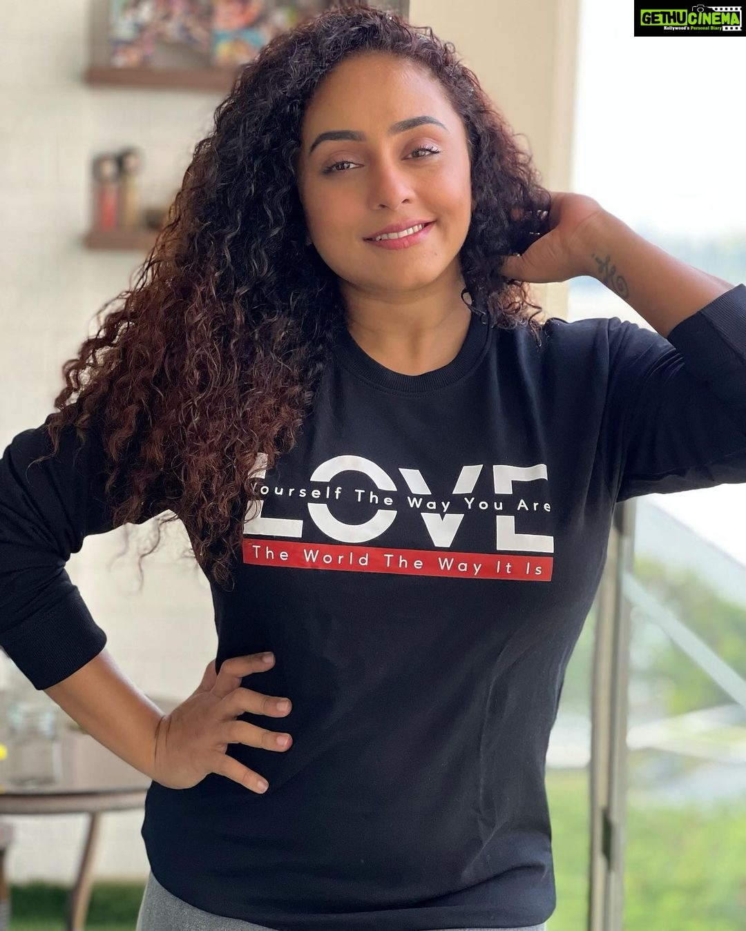 Pearle Maaney Instagram - “Love Yourself The Way You Are.. Love The World The Way it is.” . Where have you heard these Lines?Comment Below 😌 . This month it’s all about Love and it’s the Perfect Piece that can be Added to Your Wardrobe. ❤️ Wear Some Love as You Celebrate Love 😋 . BUY Your Favourite Sweatshirt/Hoodie/ T-shirt on pearlemaaney.themerchbay.com . Available in More Colours and All Sizes! Link in Bio 🥰❤️ . PS: Our Peace Love Music Mugs are now my Fav 😋 #pearlemaaneymerch