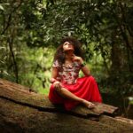 Pearle Maaney Instagram – I’m the Happiest when I’m here…
It turns me into an explorer…
Makes me feel one with it…
@sanu_mohammed Photography 
#naturelover #greenworld 
Peace Love and Music to All❤️ Nelliyampathy Hill Station