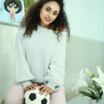 Pearle Maaney Instagram - Never Grow Up... because life is to be enjoyed like a kid. So be happy ... be relaxed ... forgive easily and love unconditionally 😋 Thank you all for the love you gave for PMS season 1 ❤️ #pearlemaaneyshow #season2 #comingsoon @bickiboss_insta thank u for this click!
