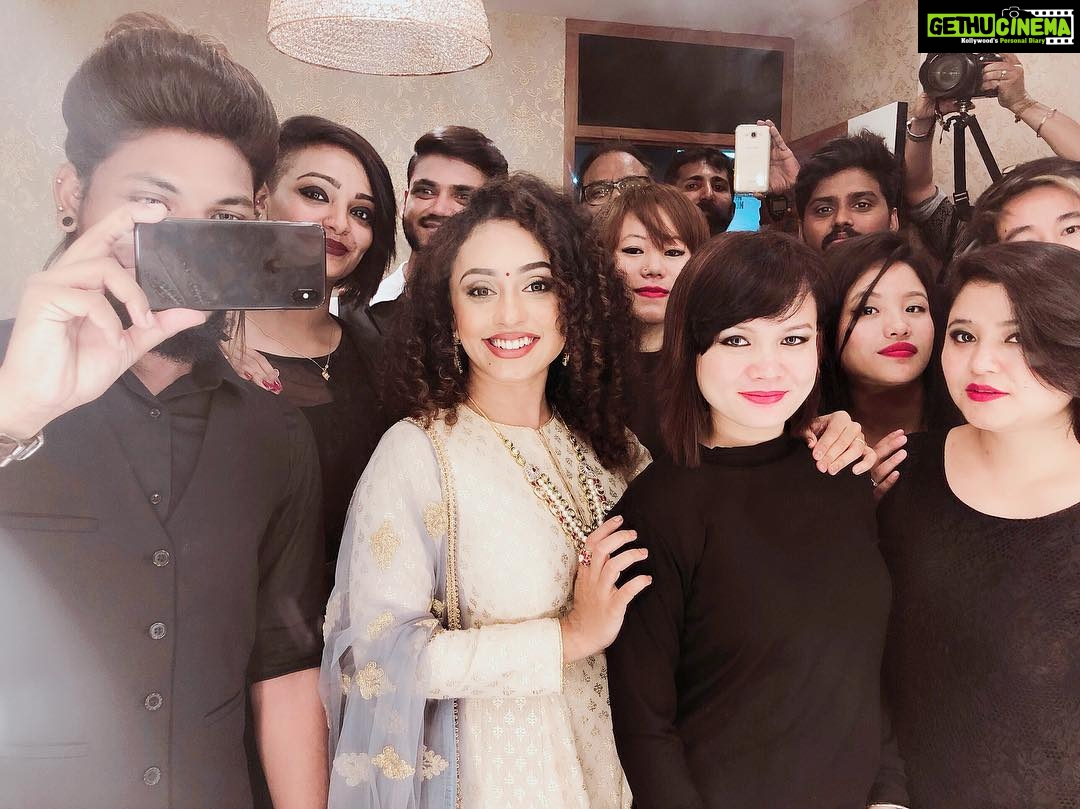 Pearle Maaney Instagram - Happy hair day at @toniandguyindia #calicut Toni&Guy Hairdressing