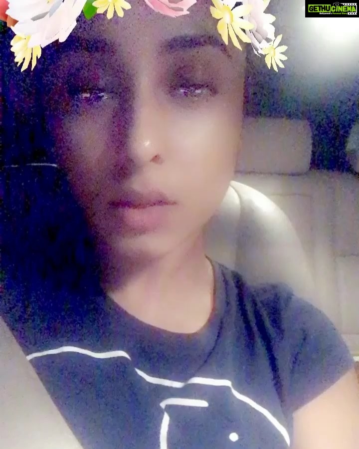 Pearle Maaney Instagram - @ieatphysics night drives ... music and talks abt existential crisis 😎😎