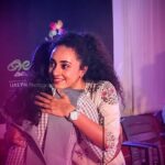 Pearle Maaney Instagram - A hug. My favourite expressions of Love. ❤️ #MES college