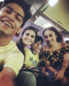 Pearle Maaney Instagram - Oru adaar selfie @priya.p.varrier @roshan_abdul_rahoof #ISL #cochin