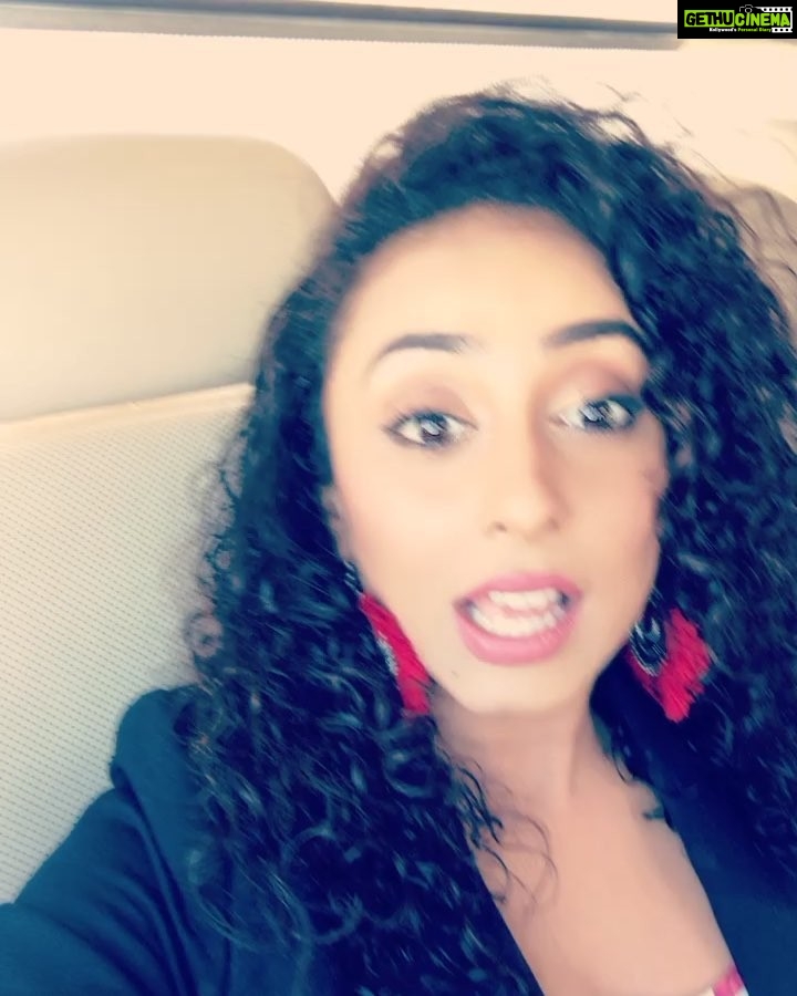 Pearle Maaney Instagram - When the the mookku cheettal challenge backfired 🙄 @inst.adil