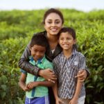 Pearle Maaney Instagram - Swipe Left⏪ Kids make you the happiest ❤️ The little ones were shy to smile because the tooth fairy had visited them previously 😀 @sanu_mohammed click