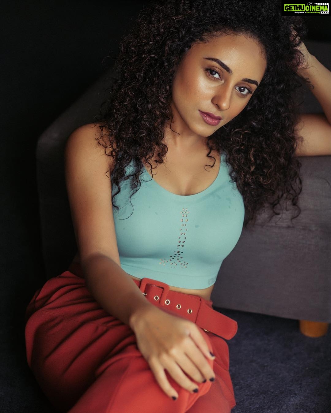 Pearle Maaney Instagram - In a world where Social media rules... And strangers comment and judge...Be brave enough to be yourself...Be brave enough to live your life to the fullest.❤️ @clintsoman photography