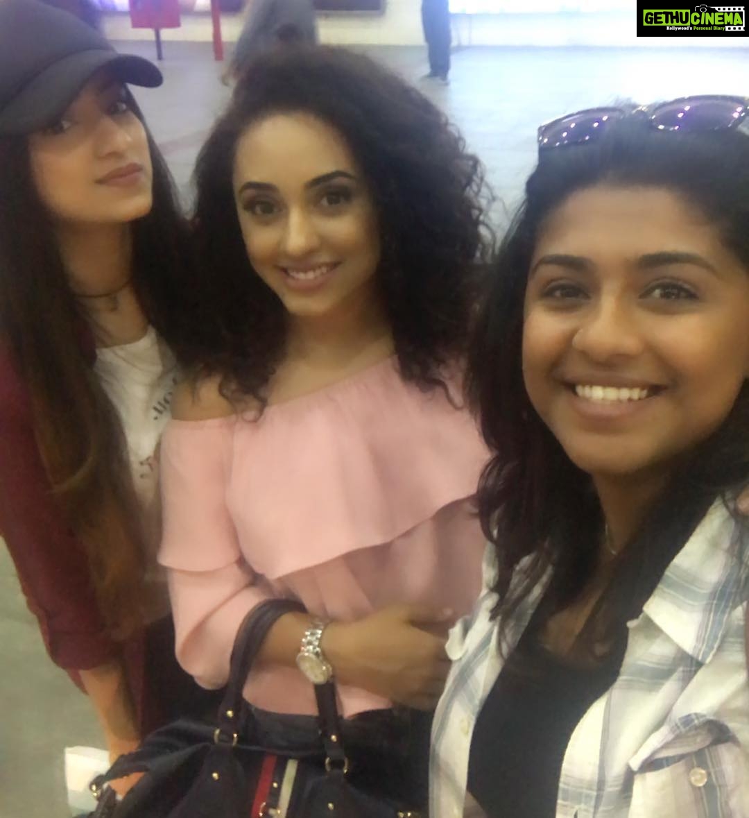 Pearle Maaney Instagram - With my girls ❤️❤️ #dubaimates @_ayesha_f and @jisha_james Kochi, India