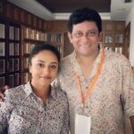 Pearle Maaney Instagram - When I met Mr.Jayakumar Sir and realised how much he has made me and mom laugh together while watching “thatteem mutteem”... I had to ask him for a picture!!! 😀😀❤️ #similarShirts!