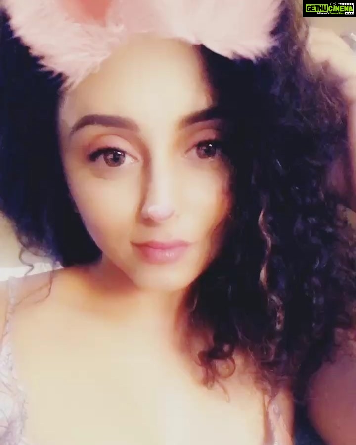 Pearle Maaney Instagram - #reflections ❤️