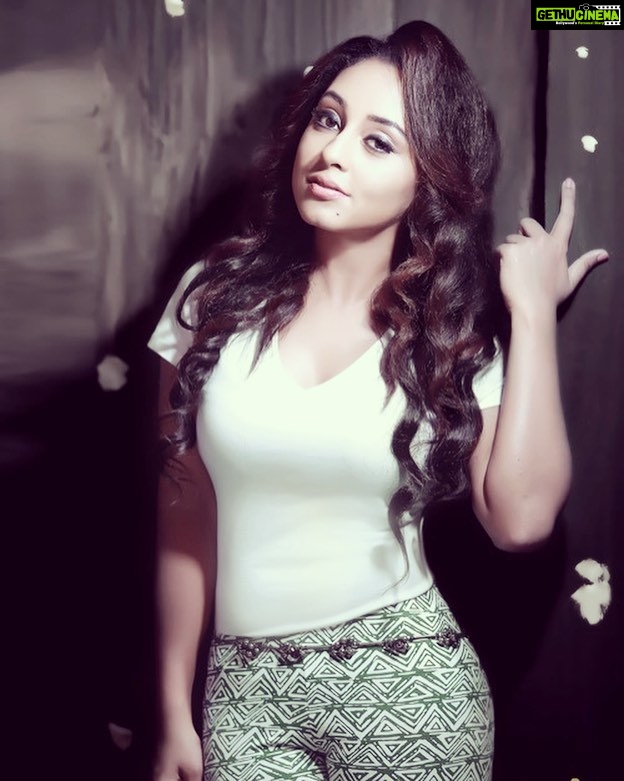 Pearle Maaney Instagram - Happiness is a choice... choose to be happy.