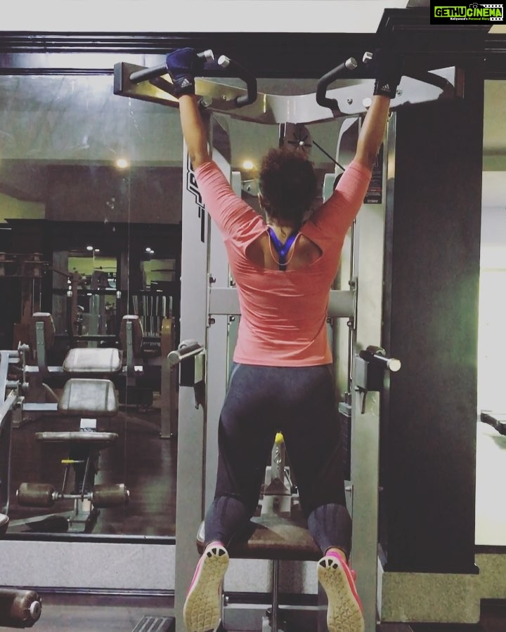 Pearle Maaney Instagram - @starkfitnesskochi You are Stronger than you think... Training with @santhoshft #WHOmovie