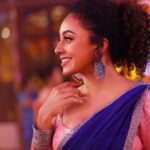 Pearle Maaney Instagram - Eid and Onam Wishes to All my darlings ❤️ @sainu_whiteline Photography Earrings by @atmasignature
