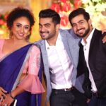 Pearle Maaney Instagram - With my Darlings at @pillumani's wedding @99neerav_ & @inst.adil ❤️ @sainu_whiteline photography Thank you Praanah for the outfit ❤️