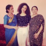 Pearle Maaney Instagram - With my darling teachers... Liza miss And Leela Miss❤️ Rajagiri Public School