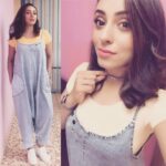 Pearle Maaney Instagram - The minion Lover❤️😋 Dungarees... Denim choker ... white platform shoes ... #lookfortheday #happyMe #comfortwear Katturumbu @zehera_cimi styling Make up by Sangeeth