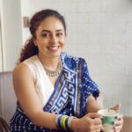 Pearle Maaney Instagram - Smiling because it’s my husband clicking 😋 @srinish_aravind