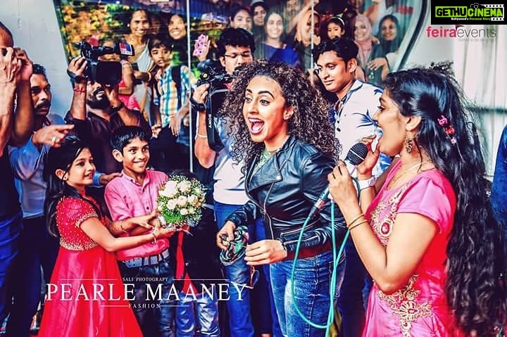 Pearle Maaney Instagram - When im excited after meeting You all for real! 😃❤
