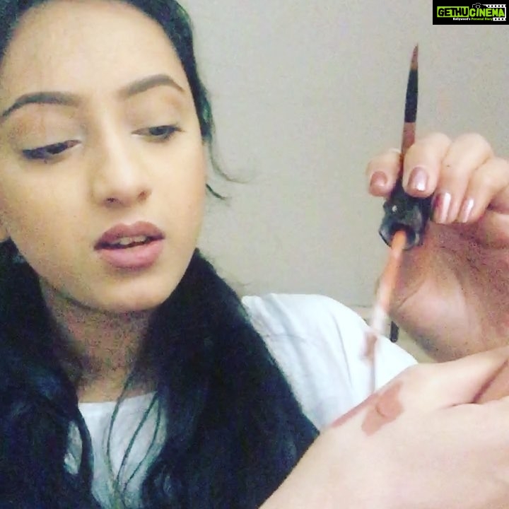Pearle Maaney Instagram - Lets talk make up 👄💅🏻 Dubai. Getting ready for Futsal @_ayesha_f