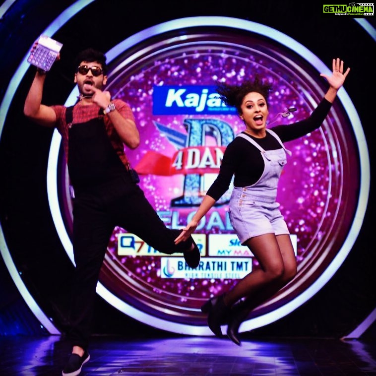 Pearle Maaney Instagram - If you are happy and you know it.. just "Jump!!!!" 😜 D4dance realoaded with @inst.adil