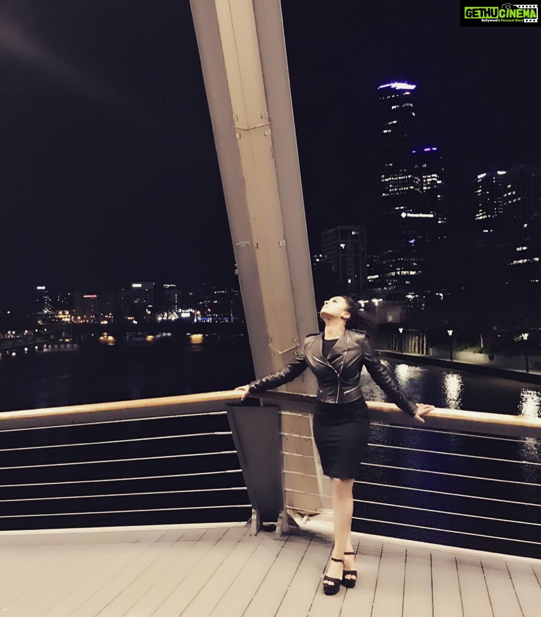 Pearle Maaney Instagram - Peace Love. N Music to All... #lovelockBridge .. #melbourne