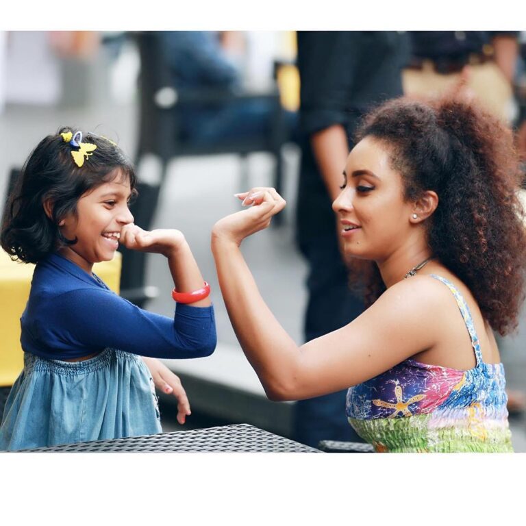 Pearle Maaney Instagram - At the #midtownsocial @crowneplaza