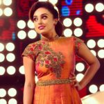 Pearle Maaney Instagram - 😊 Costume by : www.abhildev.com