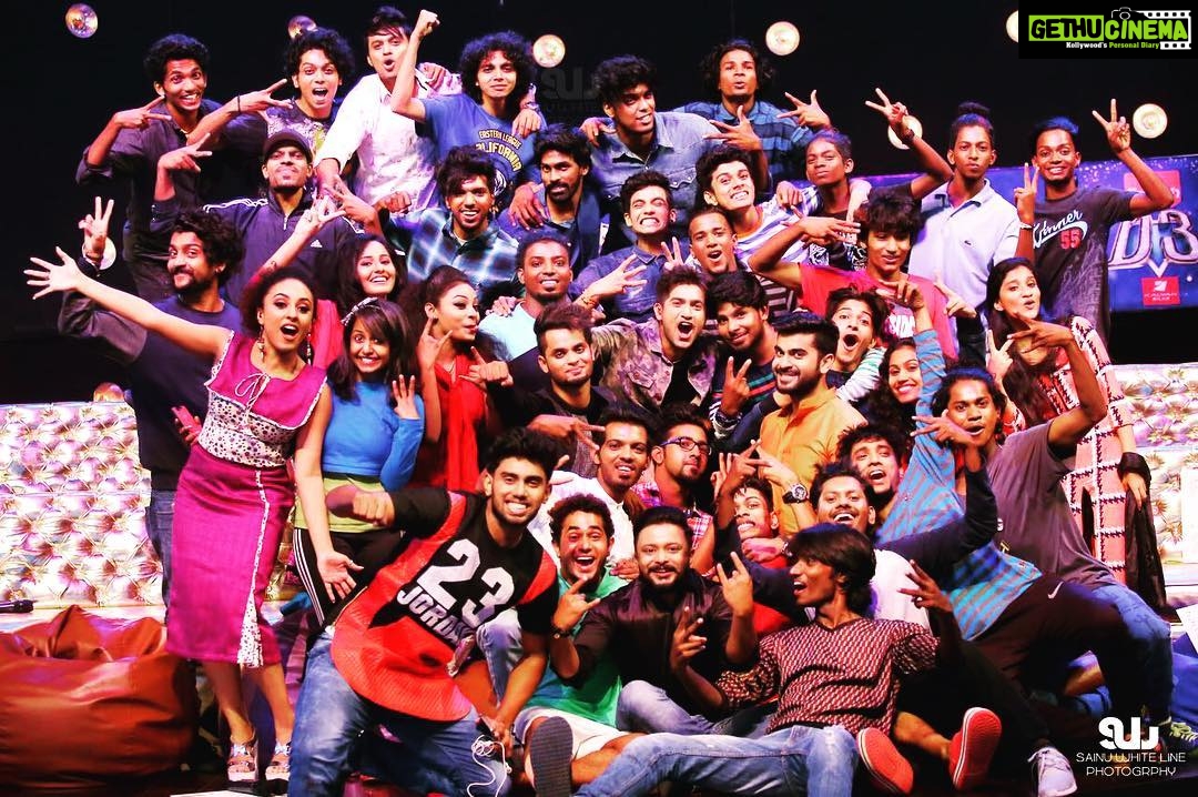Pearle Maaney Instagram - D3 family! @sainu_whiteline photography