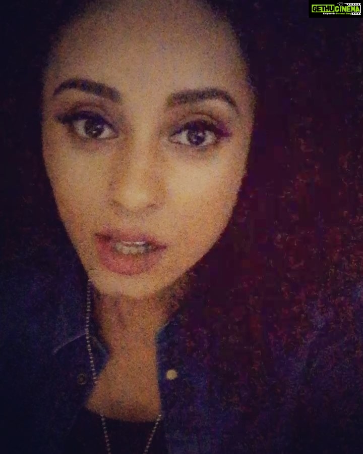 Pearle Maaney Instagram - Speaking to me is listed as an Adventure 😎😜 Bugging @sree.santh36 during shoot!👍👍😃