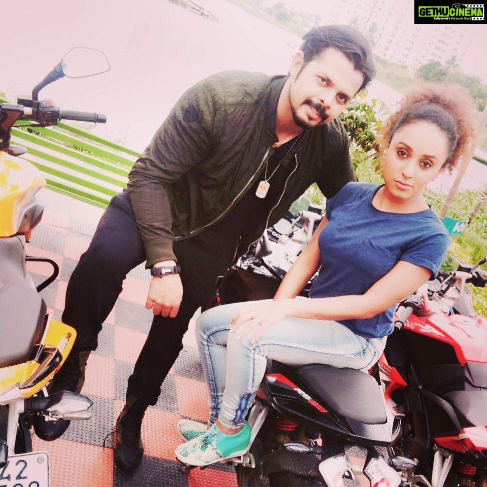 Pearle Maaney Instagram - Team 5 movie shoot in Progress 😊