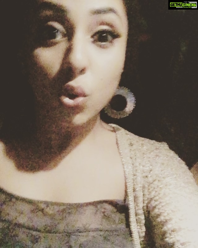 Pearle Maaney Instagram - Call me Maybe😛