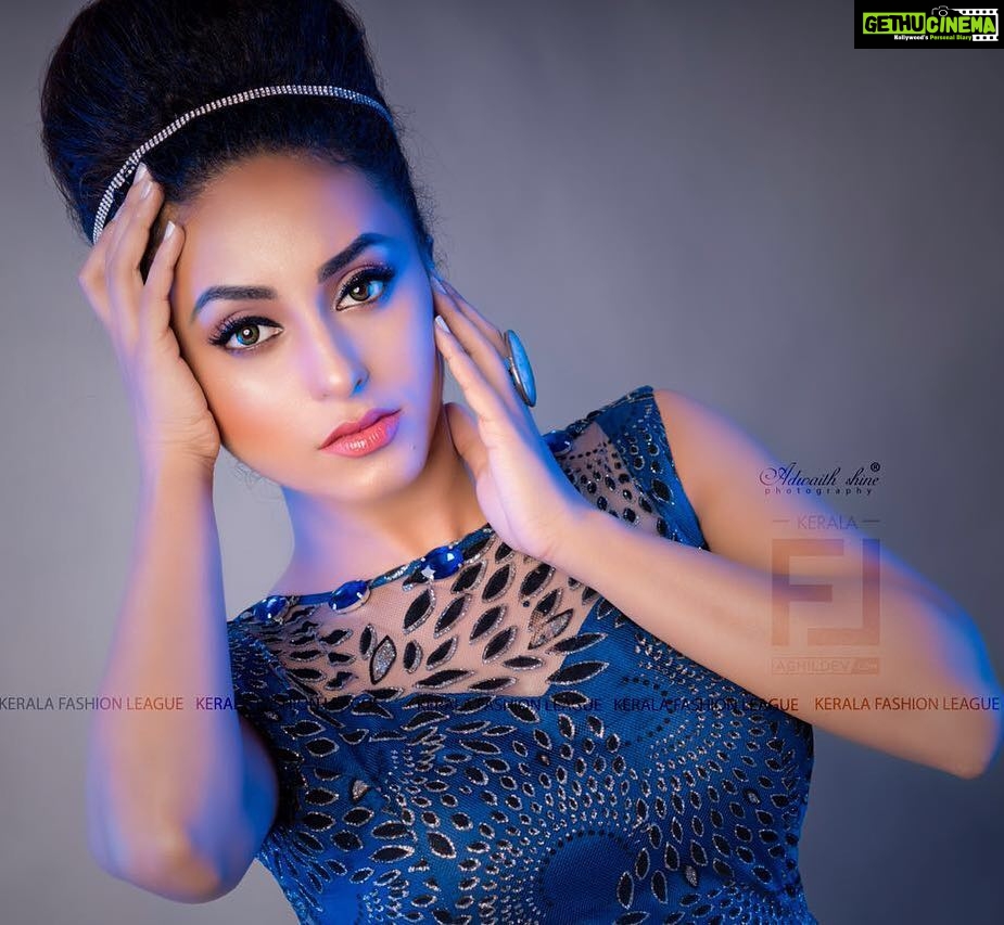 Pearle Maaney Instagram - Eyes.... The most powerful communicator 😊😋 For kerala fashion league Photographer : Adwaith shine designer : Aanu Nobby Make up artist: Sabitha Sunil Alex