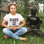 Pearle Maaney Instagram – Peace Love n Music ❤️❤️😎
PS : this is one of my favourite tshirts..i know.. I kinda wear it all the time ! 😜