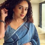 Pearle Maaney Instagram – Feeling Blue but in a Good Way… 🌧 ☔️ 
.
@bhimajewellersme @aanacart 
#Bhimasuperwomanseason2
MUA @ashna_aash_