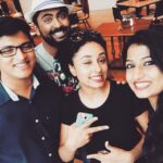 Pearle Maaney Instagram - Happiness is food n friends! :D #mariot